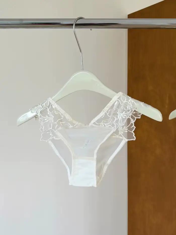 Soutien-gorge triangle sans armatures en dentelle brodée française pour femme, ensemble de lingerie élégant à fines bretelles, couvre-poitrine pour petite poitrine MOYISU