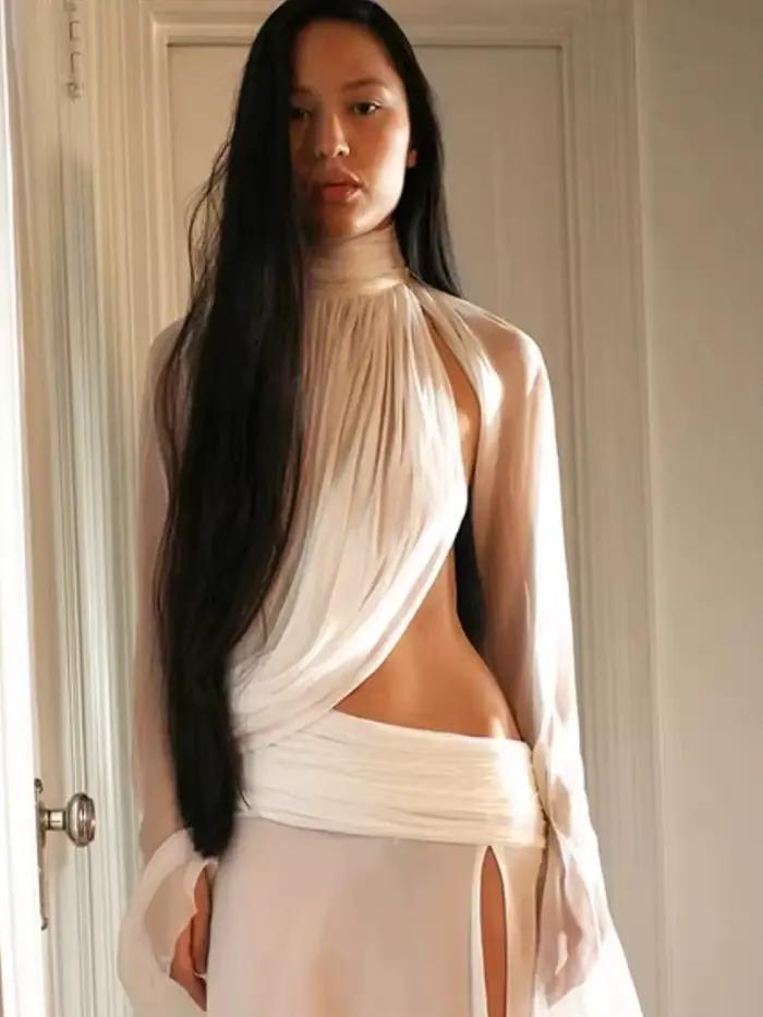Nibber Elegantný 2-dielny Set pre Ženy Priesvitný Rolák Nepravidelný Crop Top + Zodpovedajúca Sukňa Clubwear