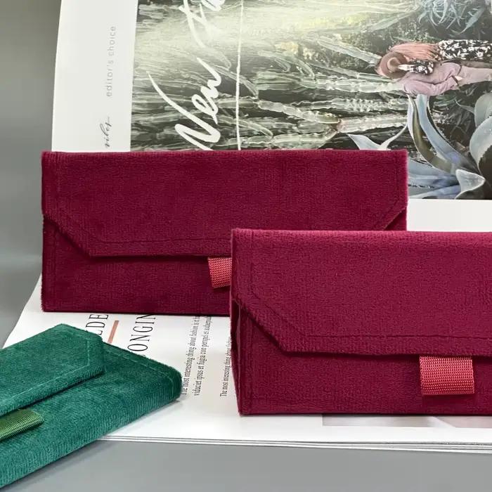1 ks zamatový trojuholníkový skladací elegantný puzdro na okuliare pre ženy