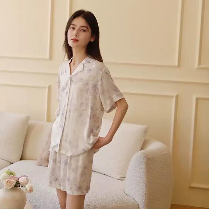 Pyjama d'été en Satin pour femmes, imprimé Rose violette, romantique, Short à manches courtes, confortable, revers, ensemble de vêtements de détente décontractés, 2025