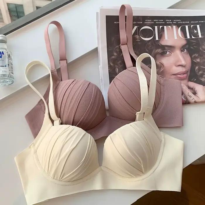 Nouveau Soutien-Gorge Plissé 2026 Push-Up pour Petites Poitrines, Sans Armature, Doux, Couleur Unie, Sans Coutures, Confortable