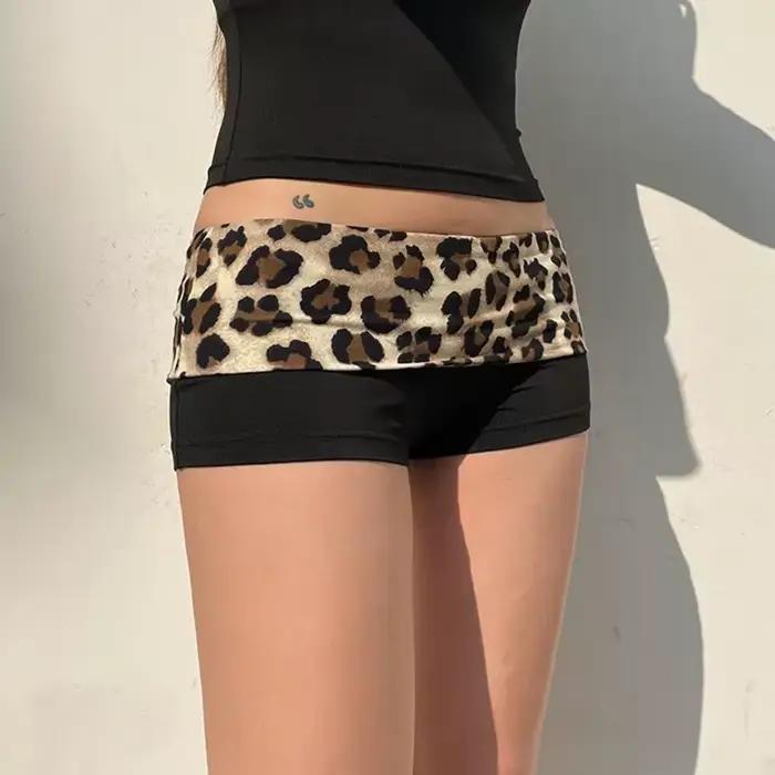 Kontrastný patchwork leopardí nízky pás slim sexy booty šortky pre ženy baddie oblečenie