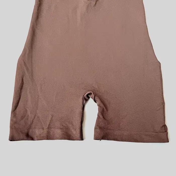 Letný overal s krátkym rukávom a zipsom