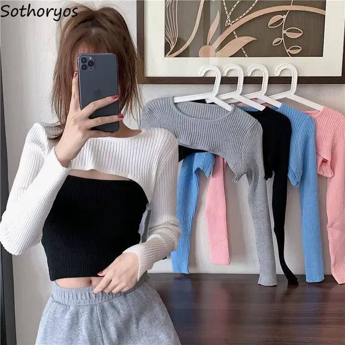 Dámske crop top tričko s rukávmi a okrúhlym výstrihom