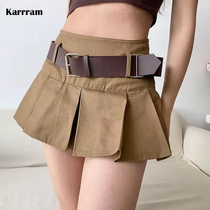 Karrram – Hnedá mini plisovaná sukňa pre ženy