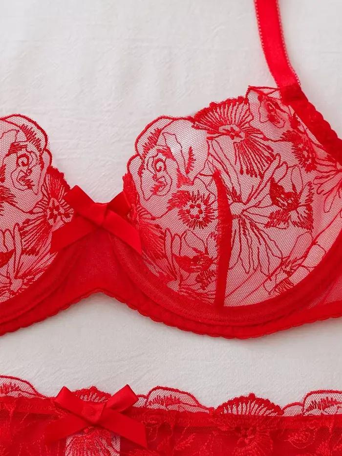 Ensemble de lingerie sexy 3 pièces en maille transparente brodée de luxe Belamimi avec bas, tenue de soirée pour femmes