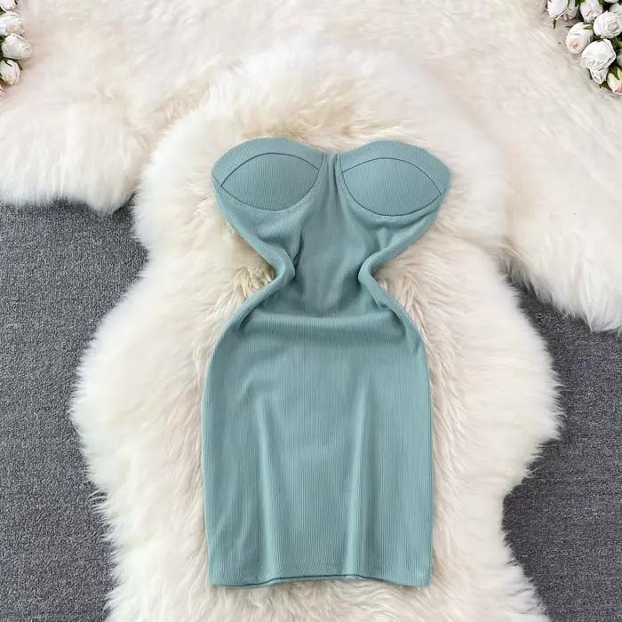 Bezramienková trubicová bustier šaty