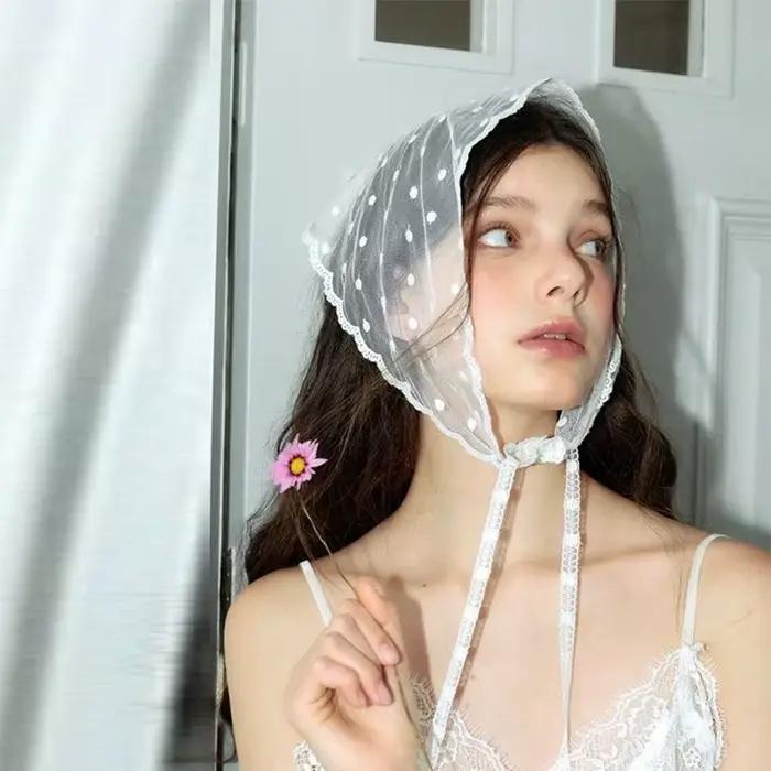 Čipkovaný trojuholníkový šál pre ženy