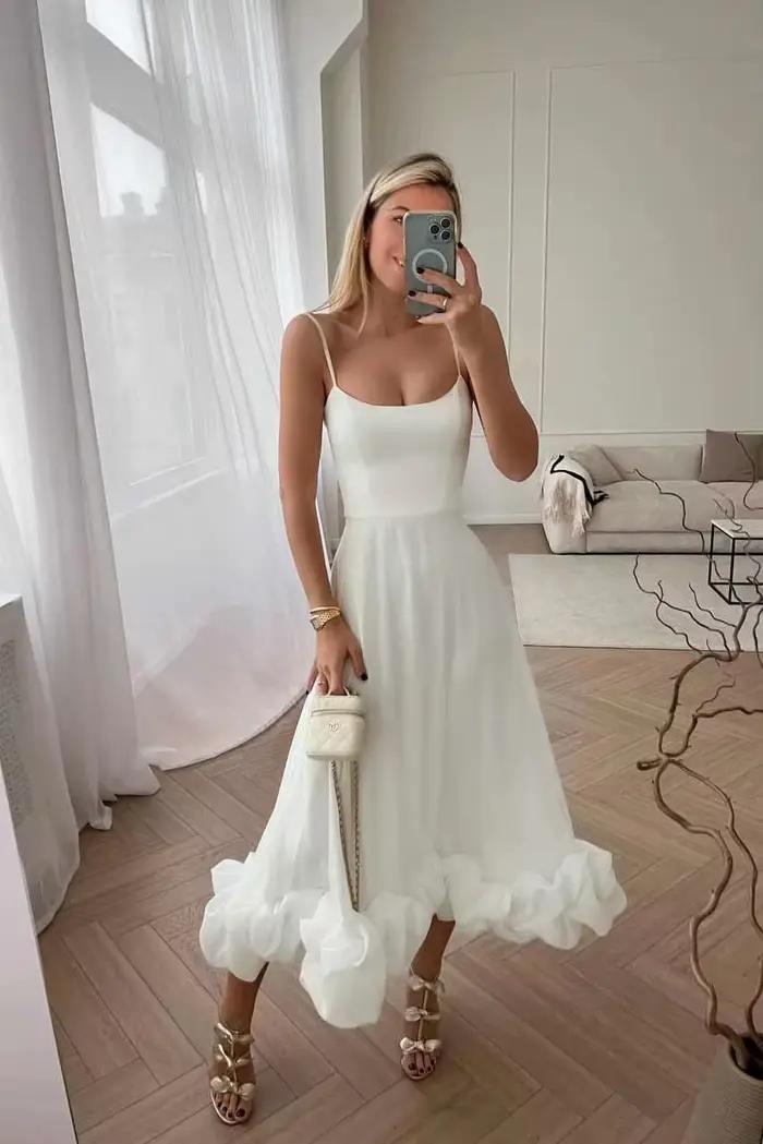 Elegantné dlhé šaty s volánmi pre ženy