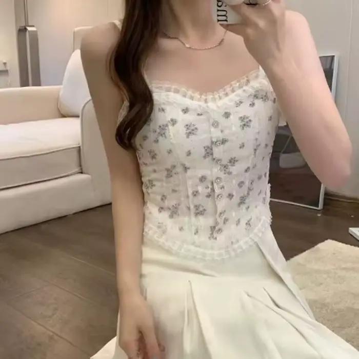 Haut camisole Noocuxuekon en dentelle florale pour femmes, élégant et doux pour l'été et les occasions spéciales
