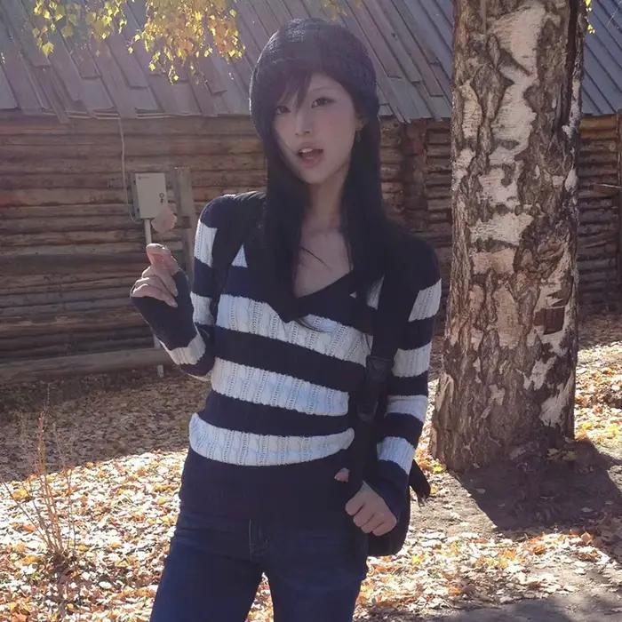 Japonský Karrram Y2k V-výstrih pruhovaný sveter Vintage Harajuku tenký úplet Korejský štýl zimné pleteniny 2000s estetika