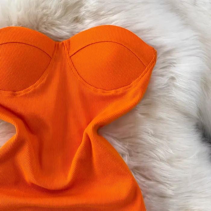 Bezramienková trubicová bustier šaty