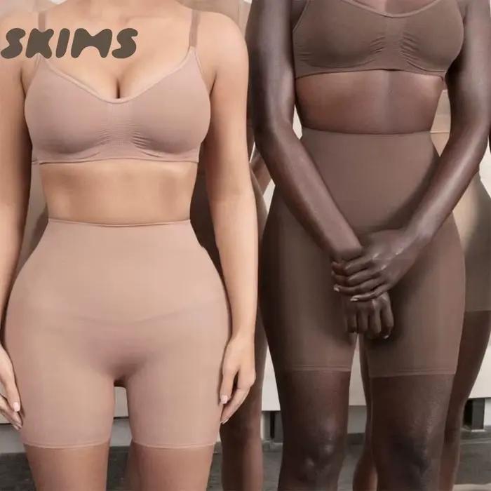 SKIMS UNISEAMBLE SCULPTURE HIGH BRIEF - Shorty sculptant taille haute pour femme, effet liftant cuisses, sous-vêtement de base