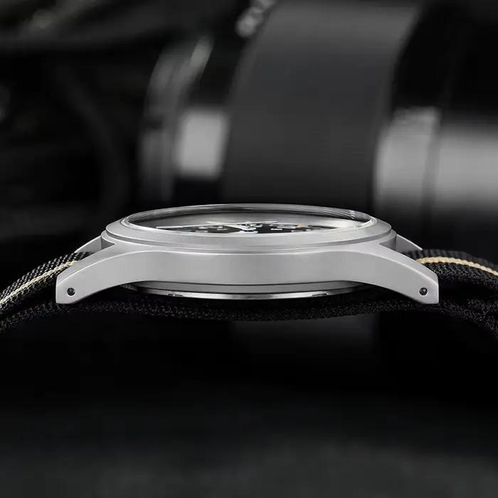 Militado ML05 38mm quartzové hodinky s pohybom mis5 2035/Ronda 515