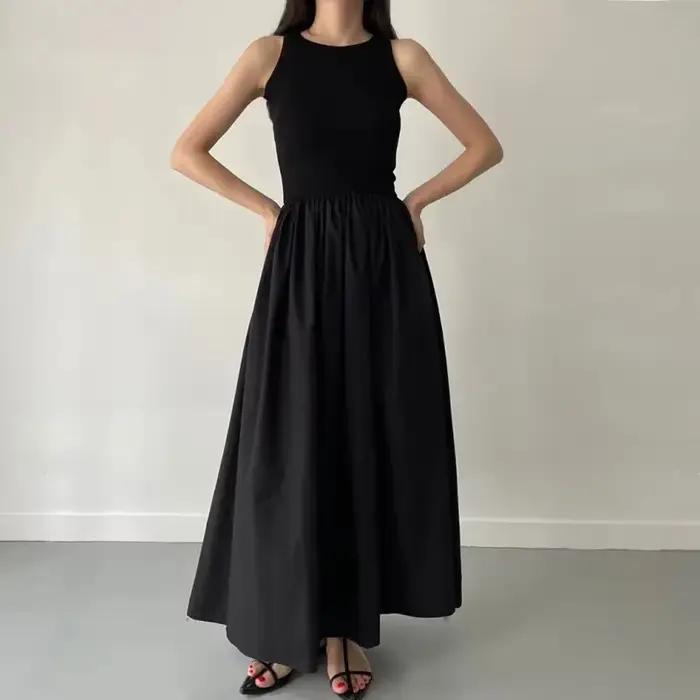 Jednoduché a elegantné čierne dlhé šaty pre ženy