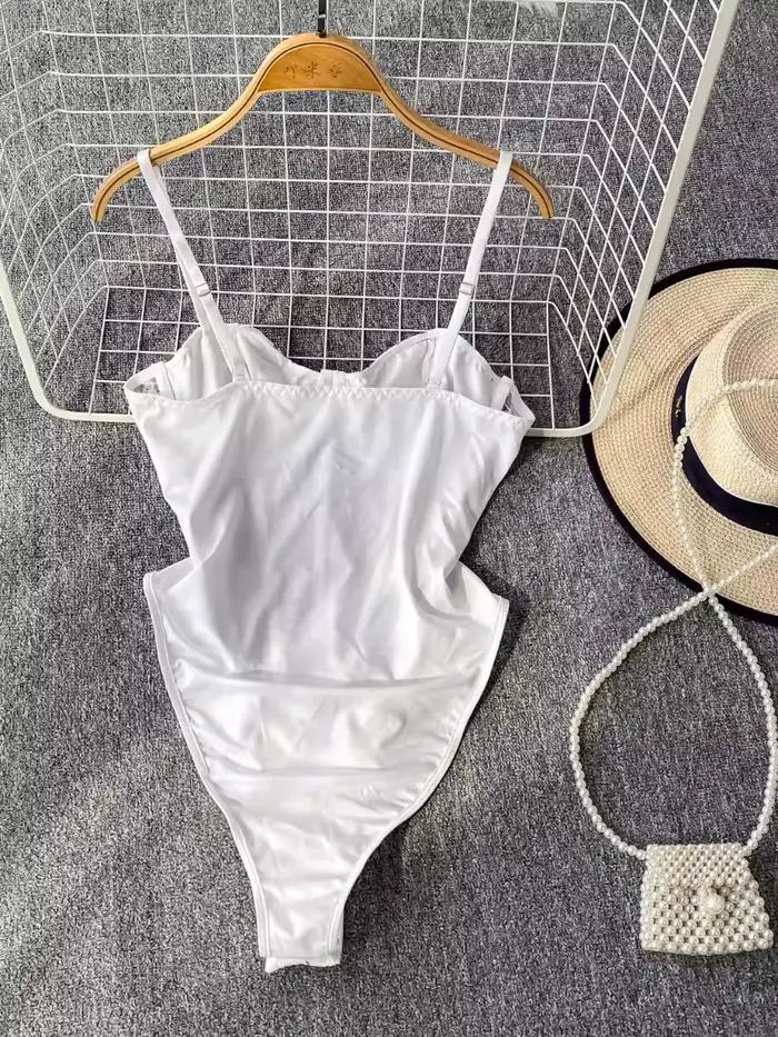 Foamlina européen blanc doux Floral Bandeau licou body haut femmes été arête de poisson taille cintrée coupe ajustée dentelle barboteuse