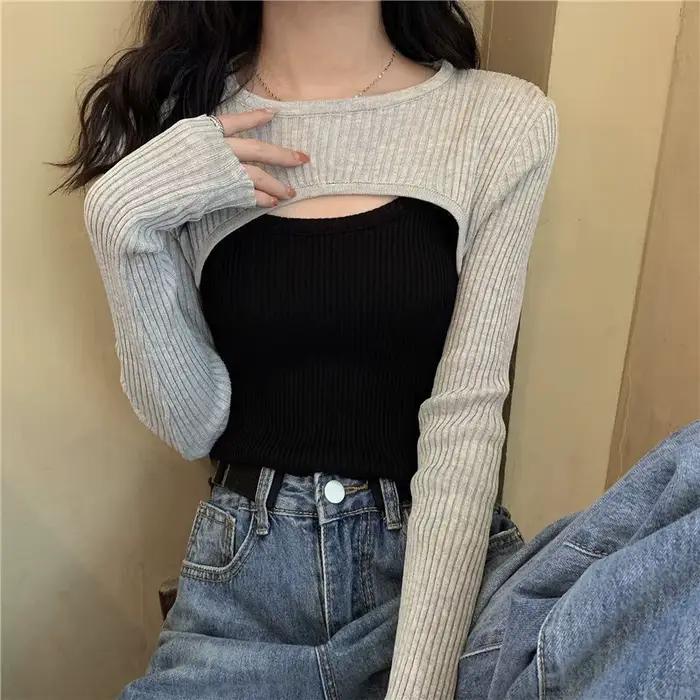 Dámske crop top tričko s rukávmi a okrúhlym výstrihom