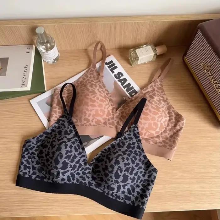 Bezšvová leopardia podprsenka s push-up efektom