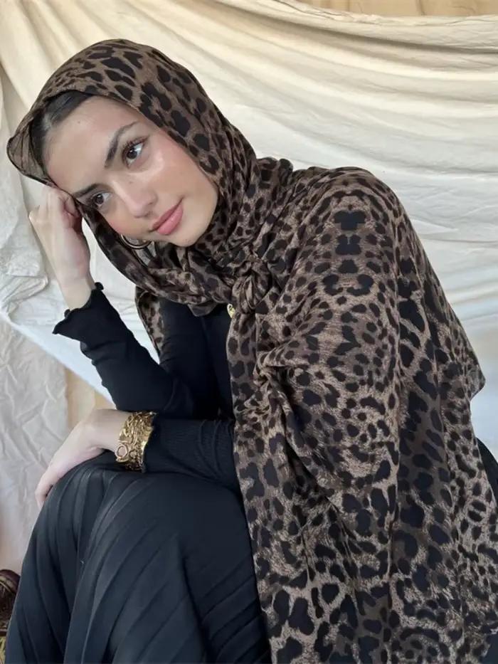 1 kus Ramadánový hidžáb s leopardím vzorom