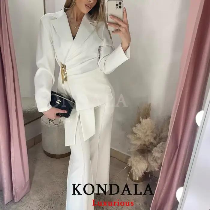 KONDALA – Novinka Štýlová pre Ženy: Jednodielny Biely Sakový Komplet s Dlhými Rukávmi