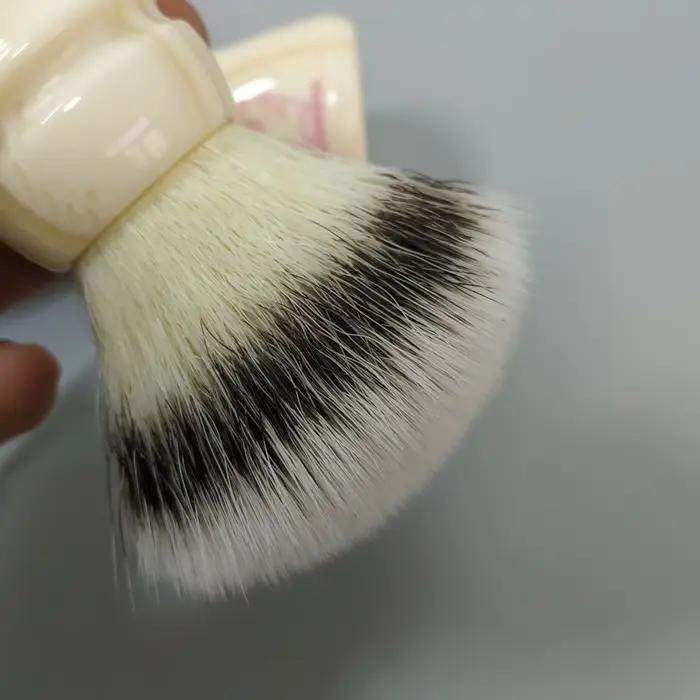 Dscosmetic Pink Piggy CN6 syntetické štetiny s rukoväťou z živice na mokré holenie pre mužov