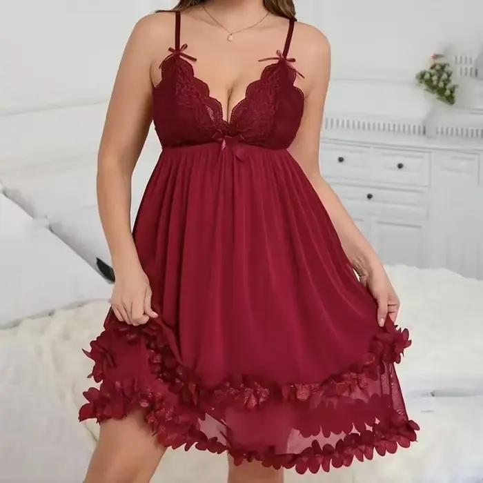 Sexi čipkovaná nočná košeľa veľkej veľkosti s výstrihom do V