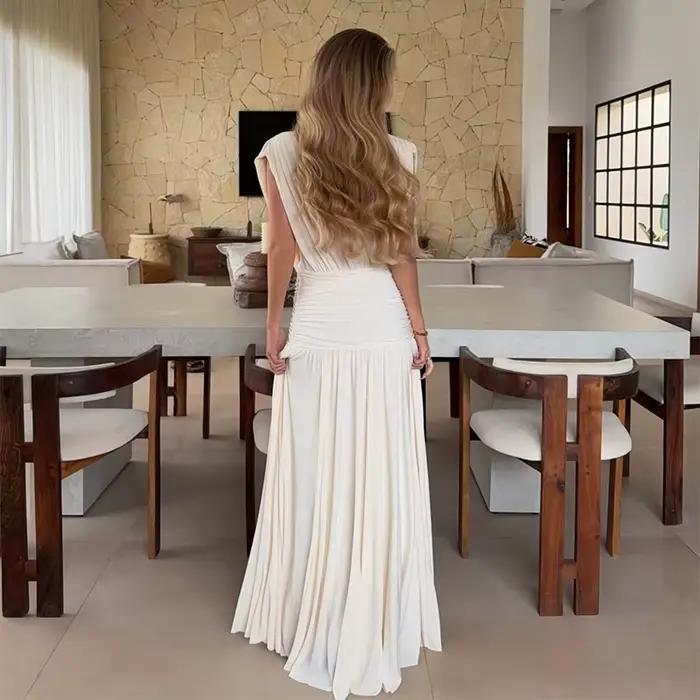 Elegantné biele šaty bez rukávov pre ženy