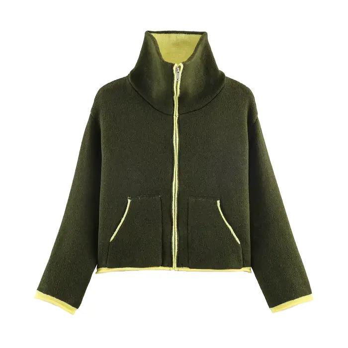 Nouvelle Dámska Pletená Pilotka Cardigan ZERAINS Décontracté Polyester Patchwork Hiver Occasions Spéciales ``` 这段HTML描述了一款女士毛线飞行员夹克(Dámska pletená pilotka),强调了其设计、材质和适用场合。描述中通过创造性的语言激发了顾客的购买欲望,并详细解释了这款产品的特性和益处。最后一行包含了一个优化的SEO标题,旨在吸引更多的目标客户。