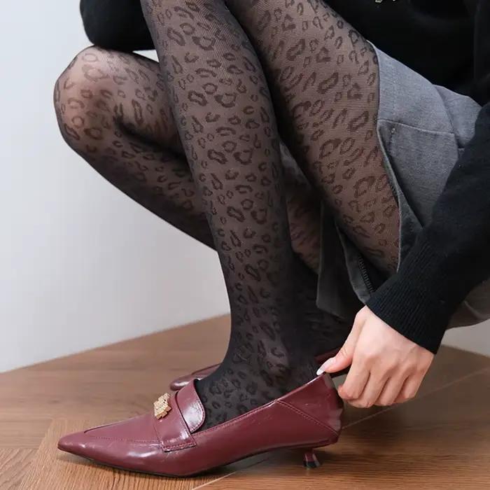 Vintage dámske sexy tenké priesvitné hodvábne pančuchy gotická čierna