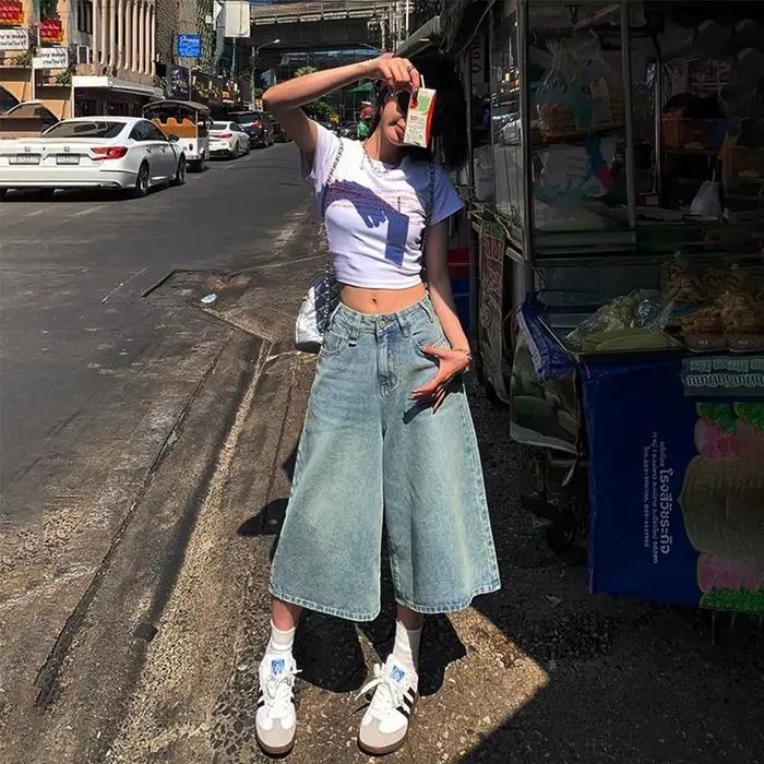 Jeans baggy vintage décontractés pour femmes, style américain, années 2000, couleurs rétro, confort moderne, idéal pour sorties et jours décontractés