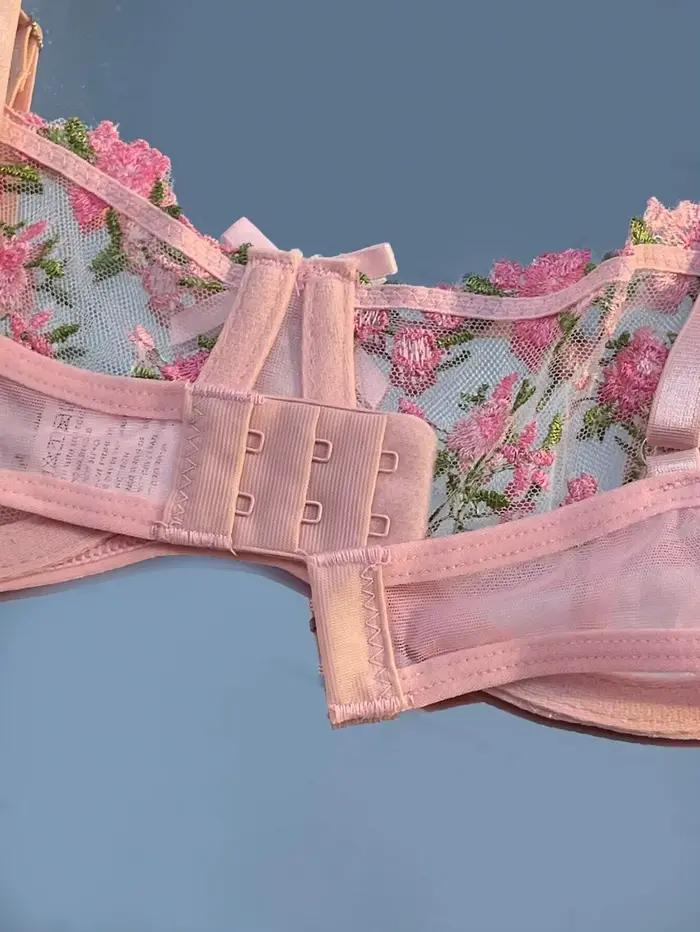 Erotická bielizeň pre ženy podprsenka a nohavičky Kvetinová výšivka súprava spodnej bielizne Sexy čipka priesvitná