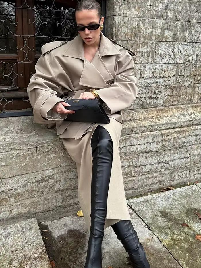 Dámska krátka vetrovka so šnúrkami