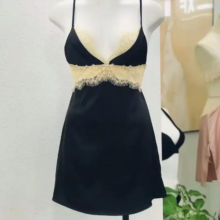 Chemise de nuit féerique en soie simulée avec dentelle sexy pour femmes nuits d'hiver et soirées spéciales