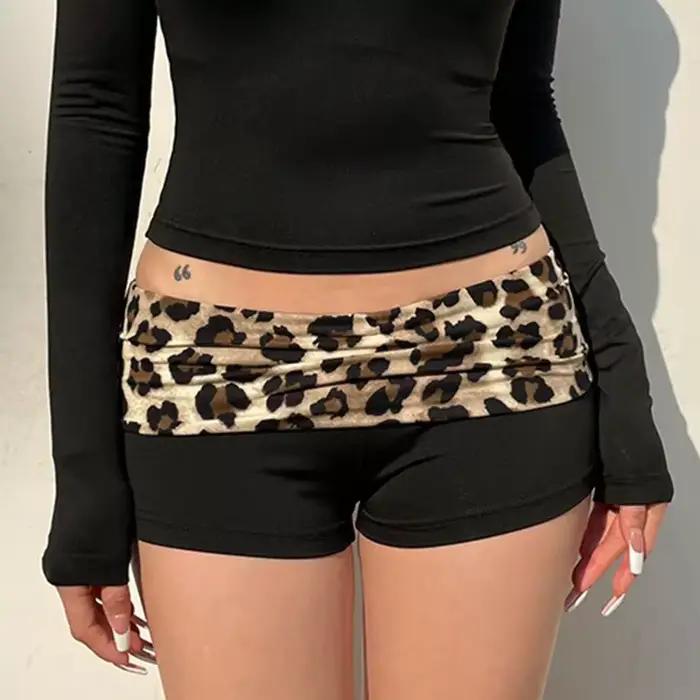 Kontrastný patchwork leopardí nízky pás slim sexy booty šortky pre ženy baddie oblečenie