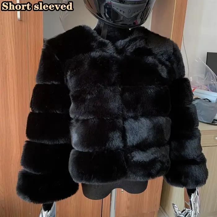 Zimný kabát z umelej kožušiny pre ženy