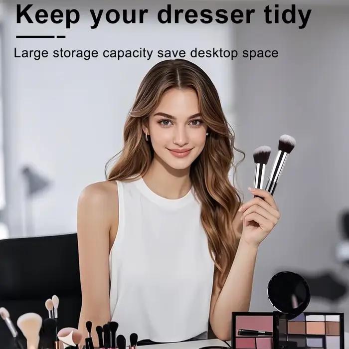 Profesionálna sada 14 jemných a nadýchaných kefiek na make-up na podkladovú bázu